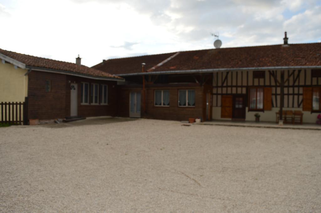 Drosnay Au Passage Des Grues Bed & Breakfast エクステリア 写真